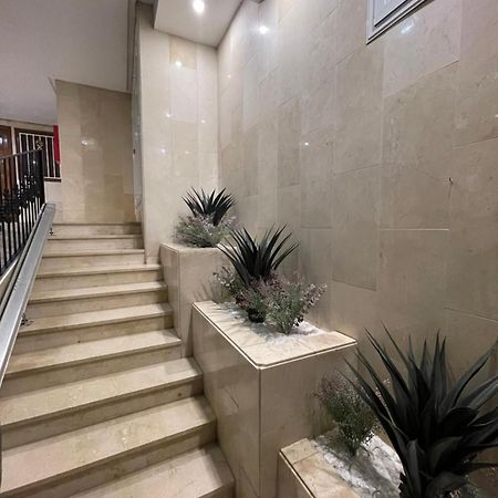 Studio Flat 150M Away From Beach ตอร์เรเวียคา ภายนอก รูปภาพ