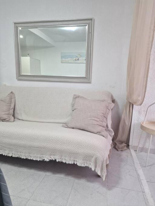 Studio Flat 150M Away From Beach ตอร์เรเวียคา ภายนอก รูปภาพ